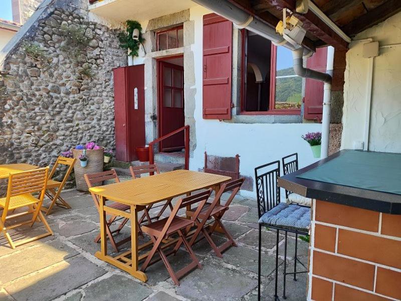 L'Auberge Du Pelerin - St Jean Pied De Port Saint-Jean-Pied-de-Port Eksteriør bilde